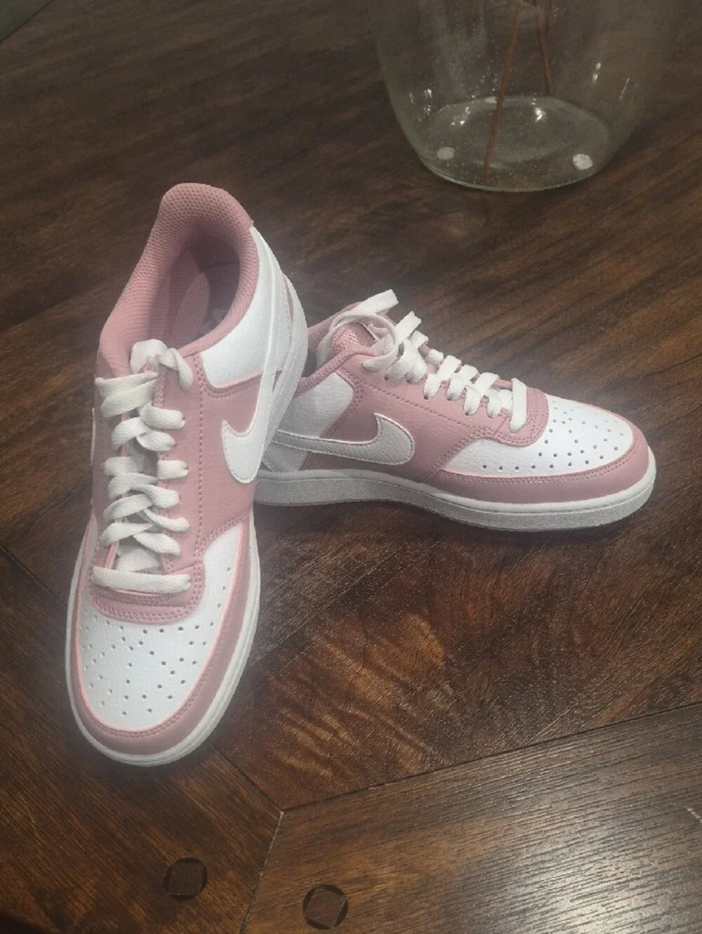 New Nike Women's Court Borough